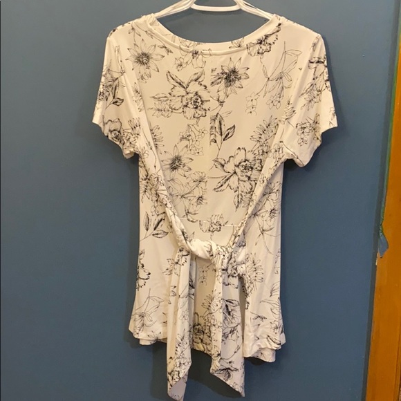 ELIANE ROSE 🌹 - Picture 2 of 4